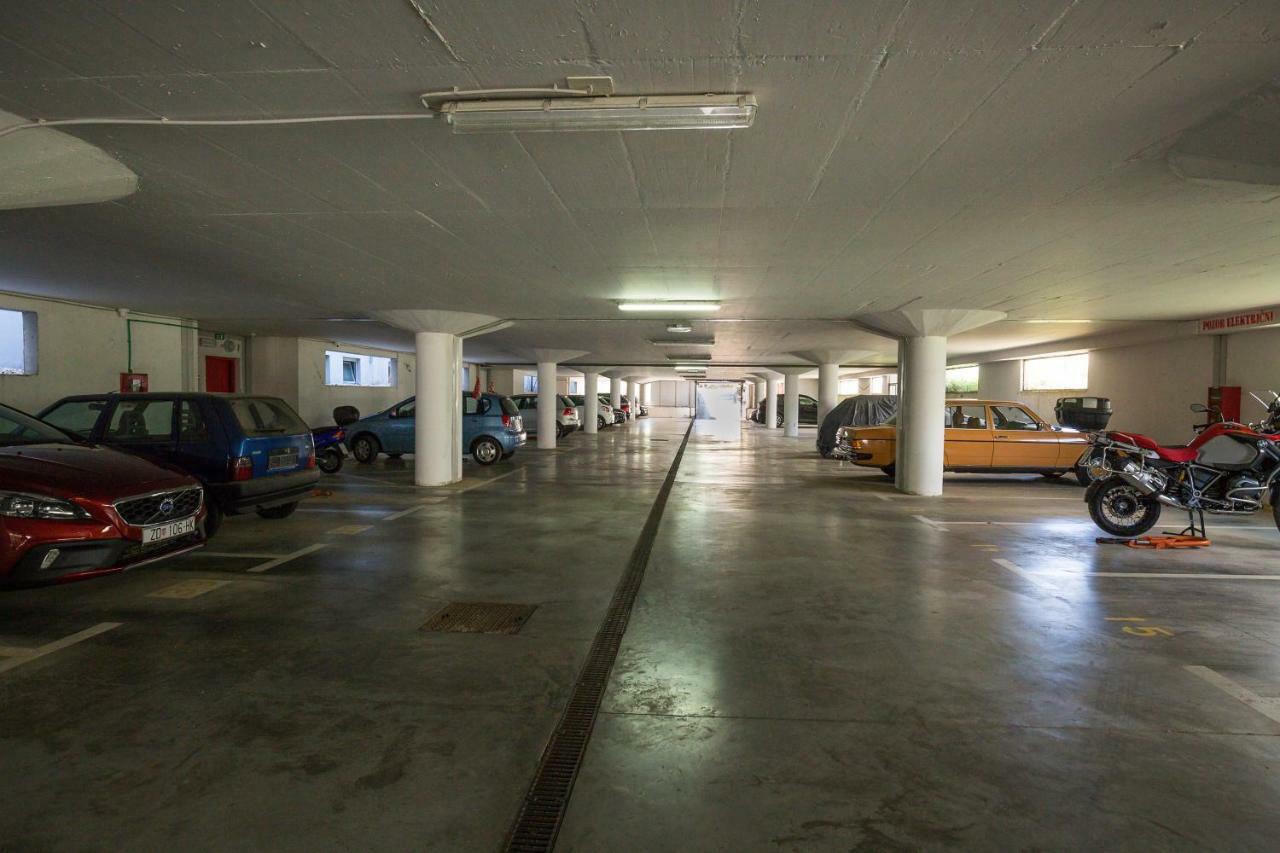 Apartment Pavic - Private Parking Задар Екстериор снимка
