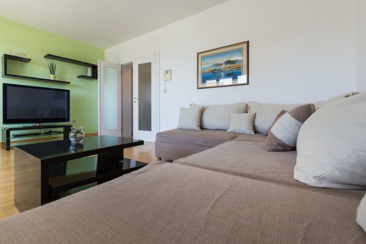 Apartment Pavic - Private Parking Задар Екстериор снимка