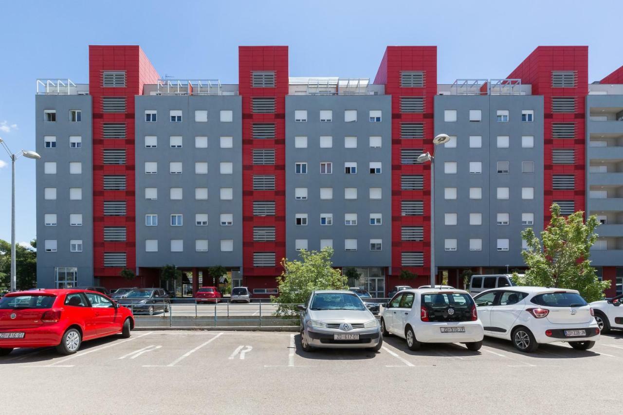 Apartment Pavic - Private Parking Задар Екстериор снимка