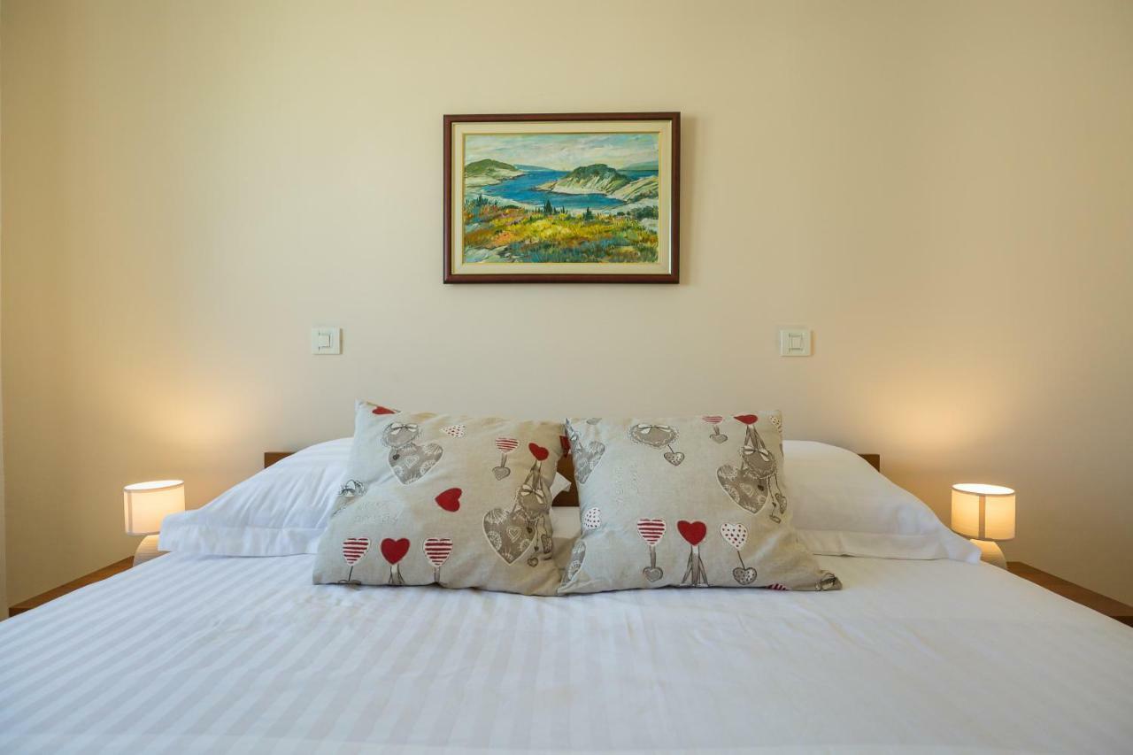 Apartment Pavic - Private Parking Задар Екстериор снимка