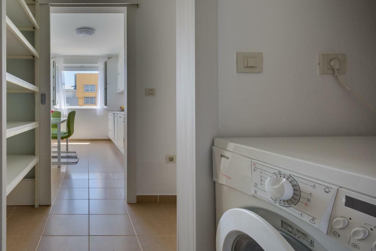 Apartment Pavic - Private Parking Задар Екстериор снимка